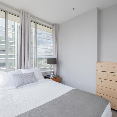 Obasa Suites @ The Hamilton Риджайна Экстерьер фото