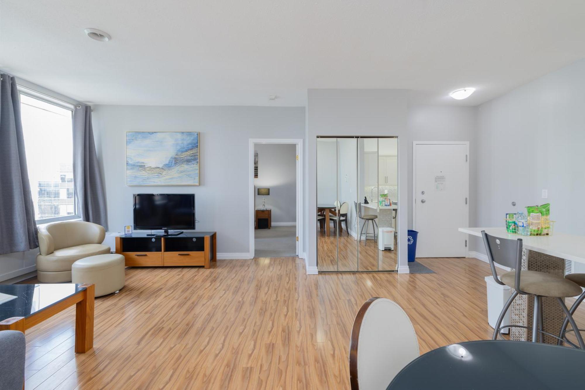 Obasa Suites @ The Hamilton Риджайна Экстерьер фото