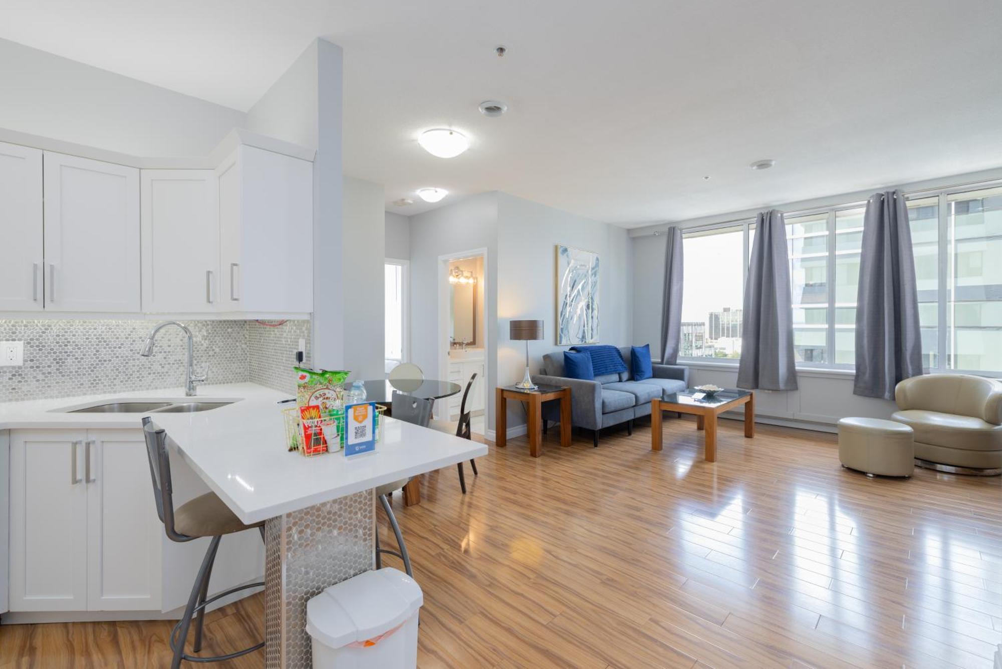 Obasa Suites @ The Hamilton Риджайна Экстерьер фото